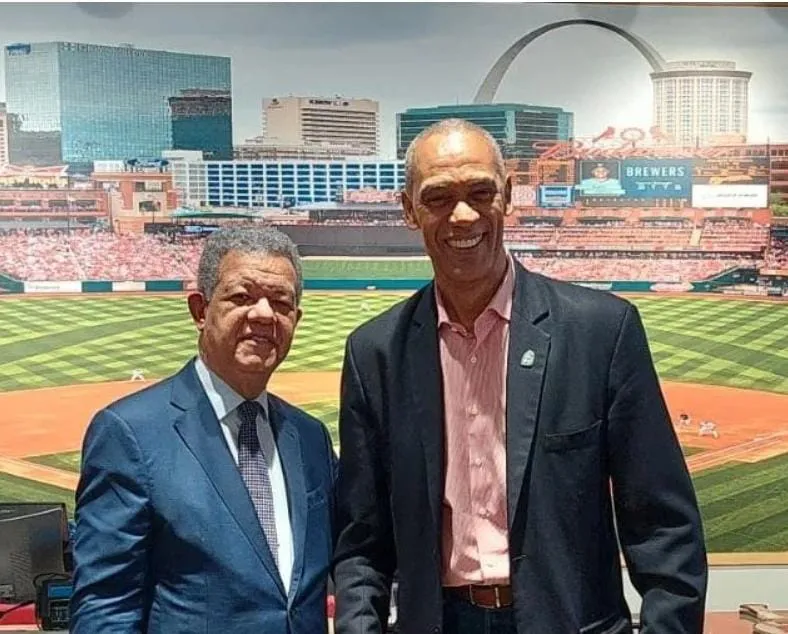 Leonel y Payano felicitan Dodgers
