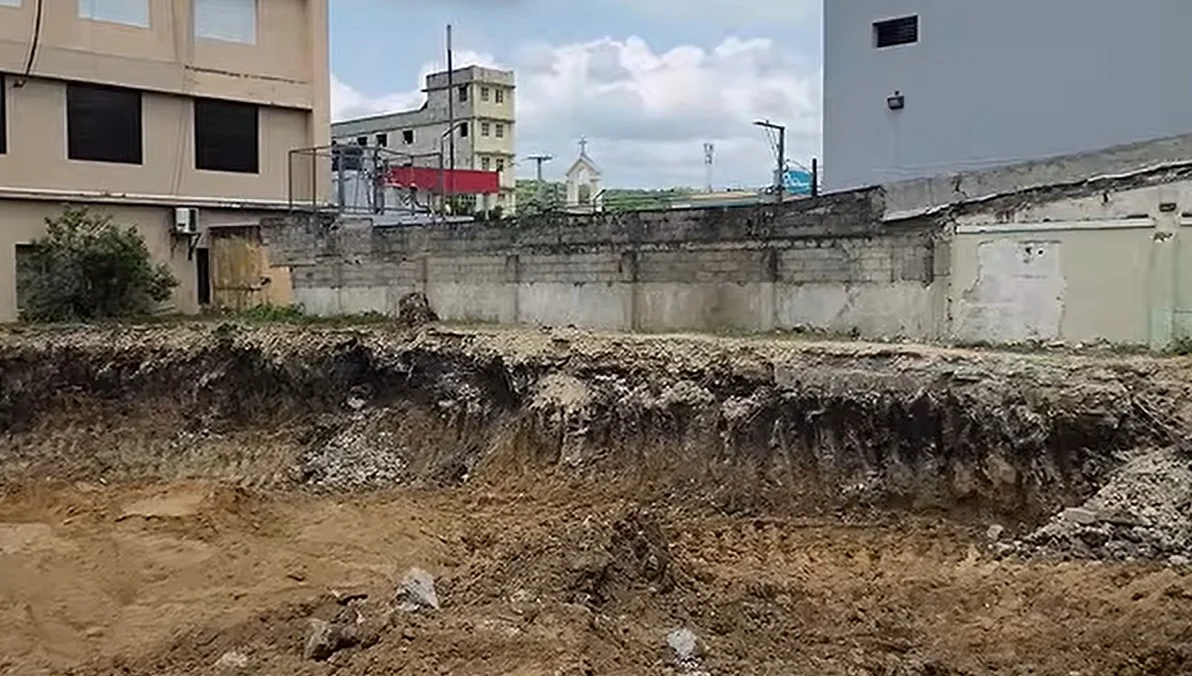 CONSTRUYEN PLAZA GALERÍA CONSTITUCIÓN EN SAN CRISTÓBAL