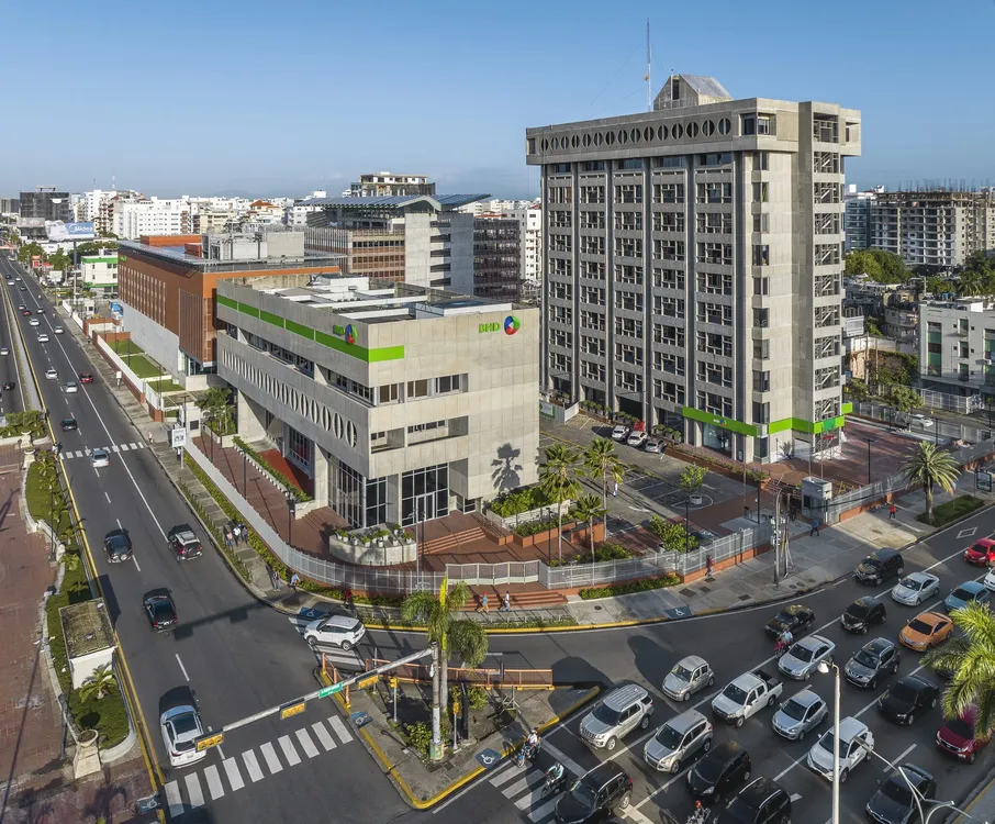 Banco BHD fachada (1)