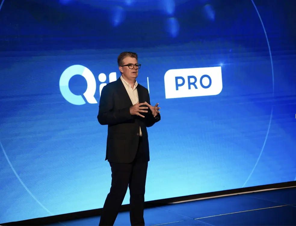 Arturo Grulloěn - Lanzamiento Qik Pro